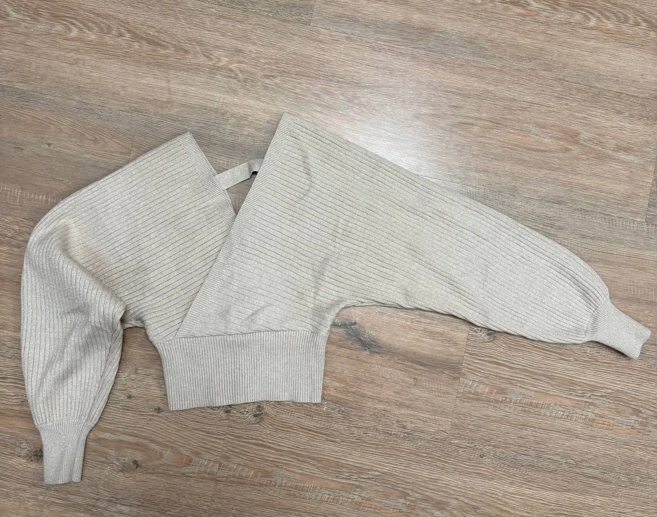 Ботильоны, кофта, куртка и шапка