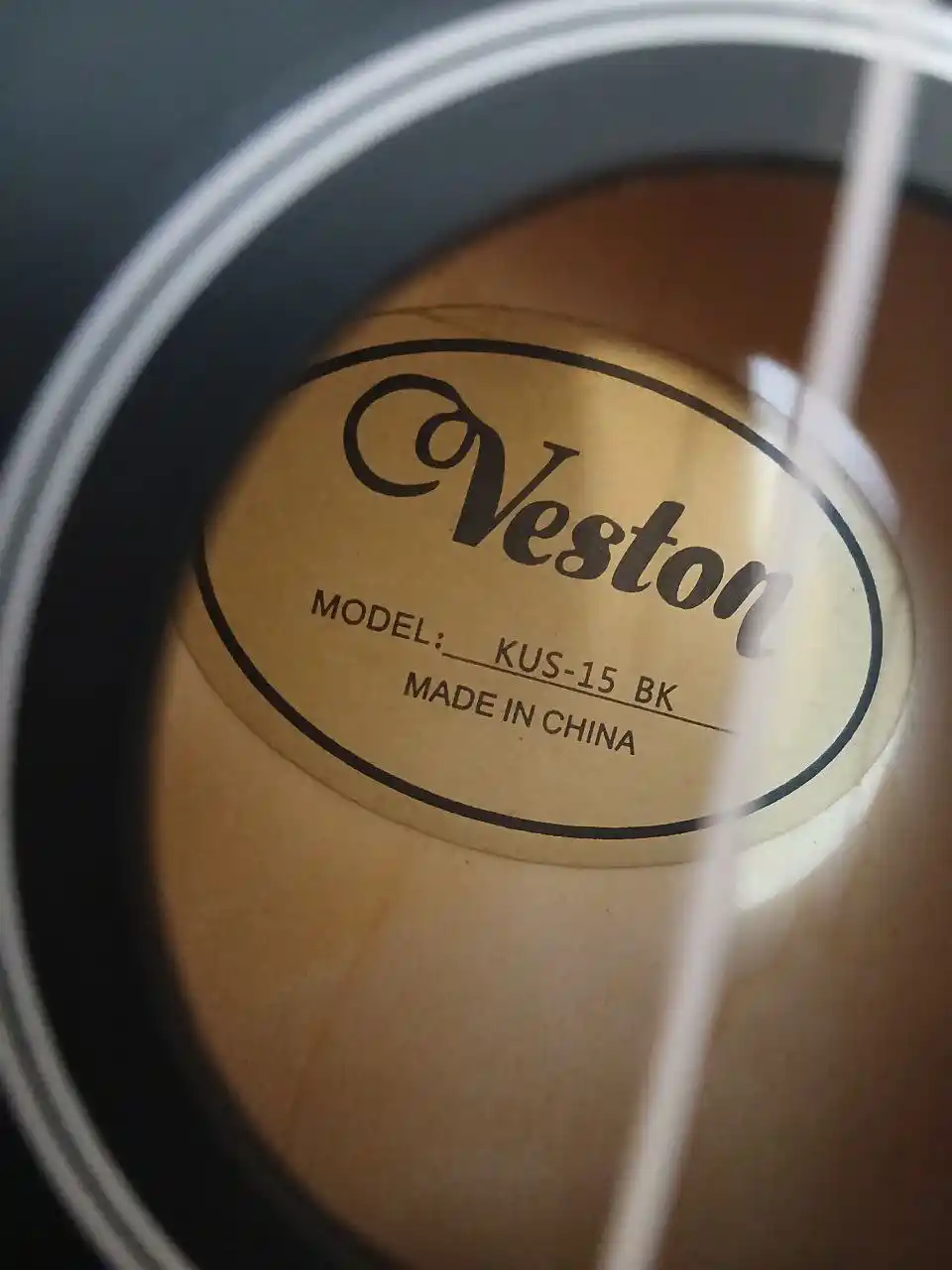 Укулеле новая с порванной струной