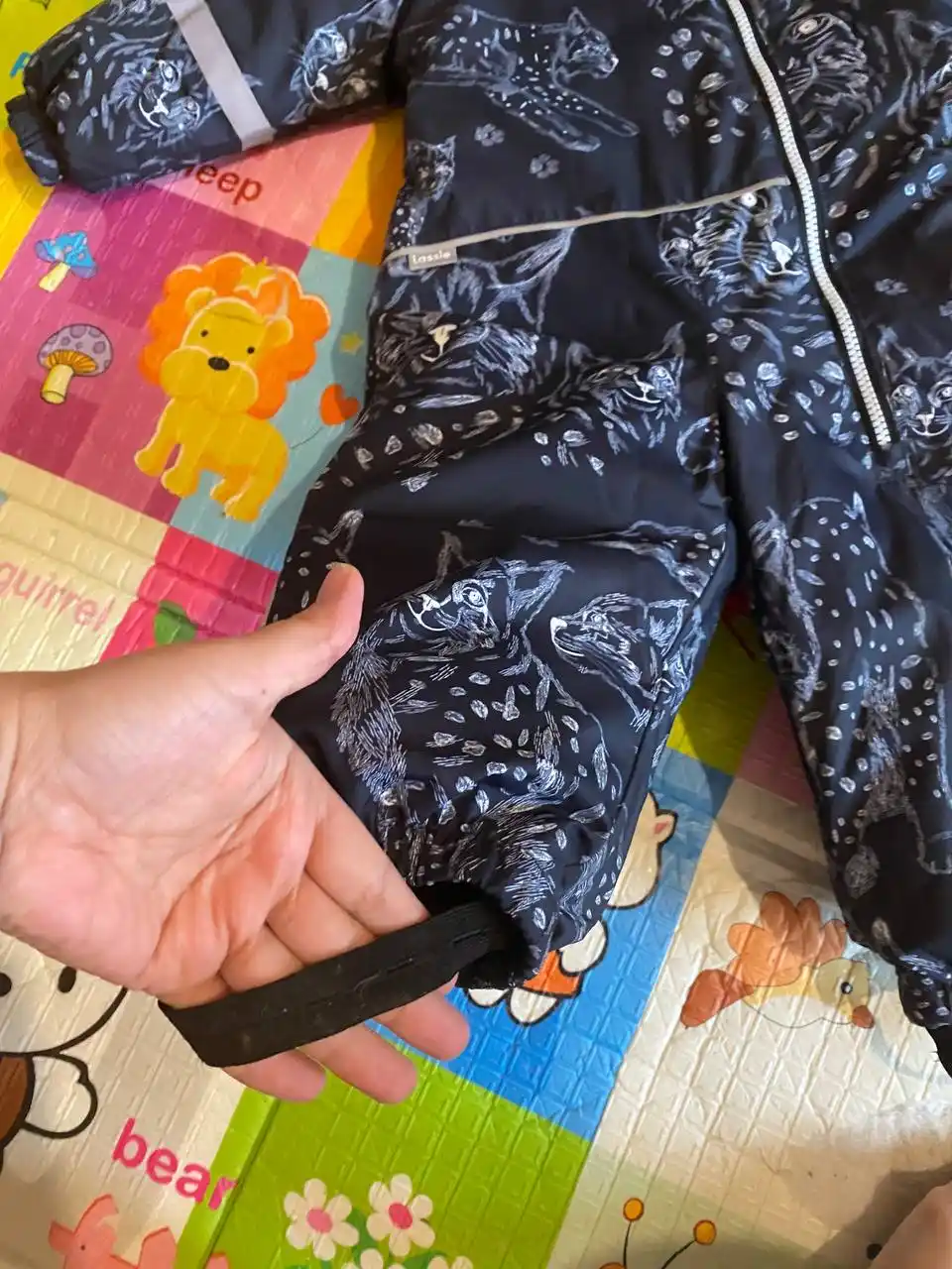 Продам комбинезон Лесси