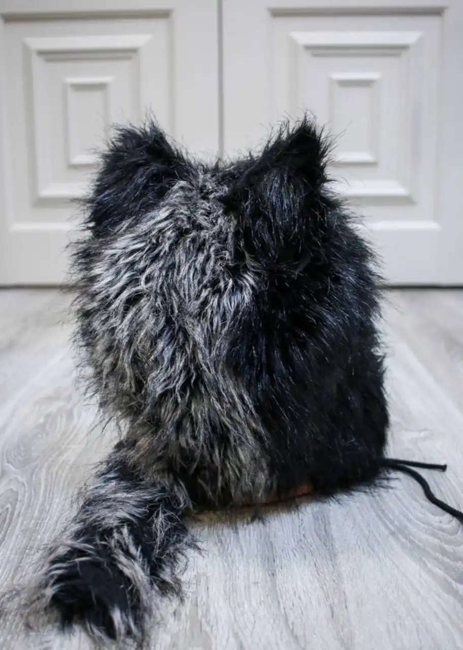 Женская шапка из натурального меха