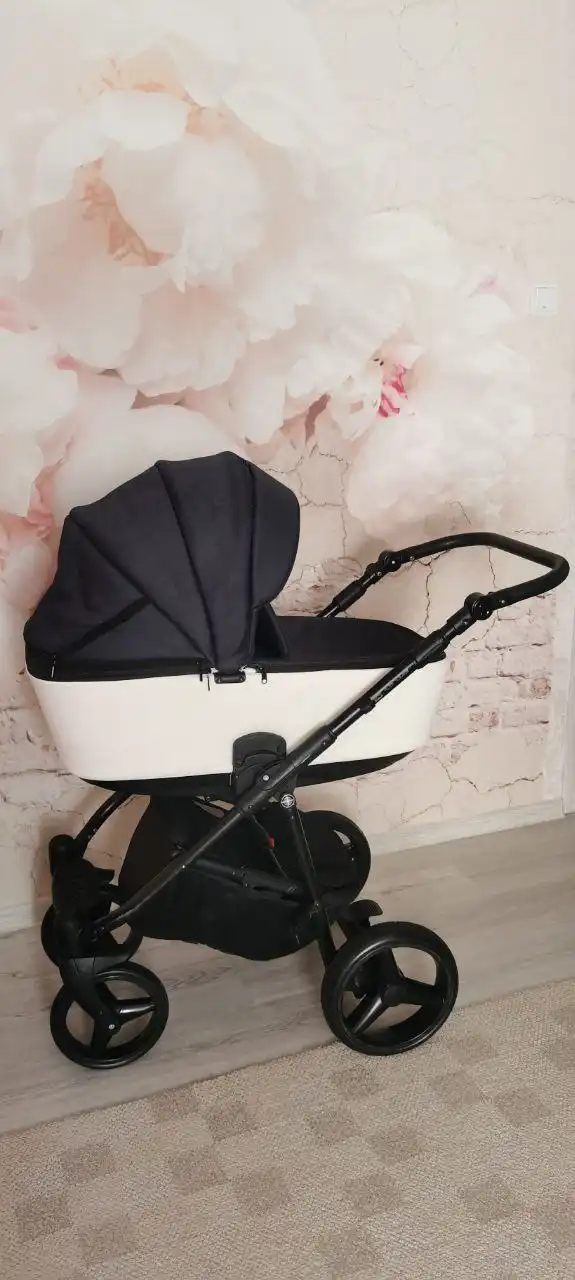 Продажа детской коляски Adamex Barcelona 3 в 1