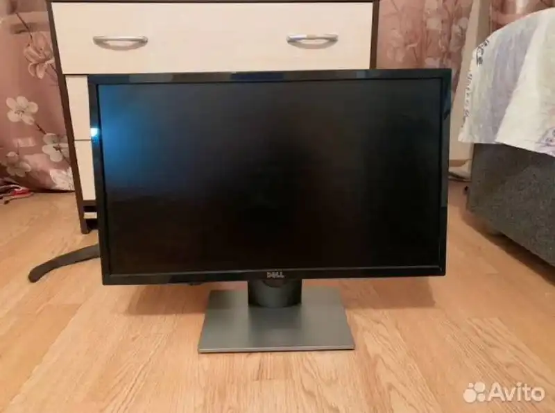 Продажа рабочего монитора с кабелем