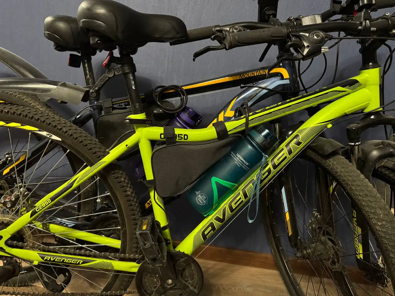 Продам два велосипеда Avenger и Rook в идеальном состоянии