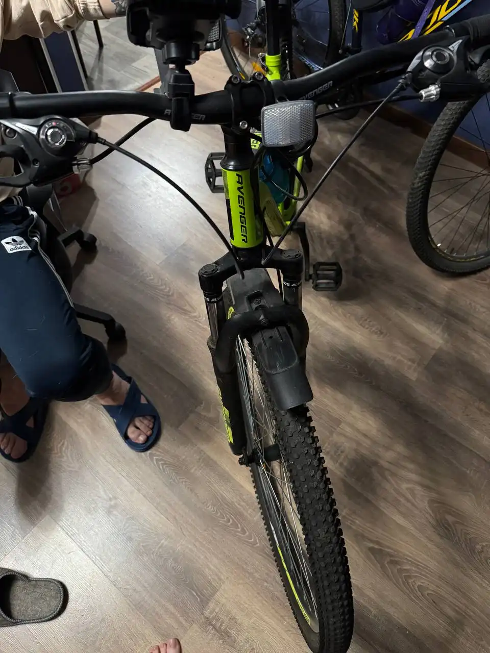 Продам два велосипеда Avenger и Rook в идеальном состоянии