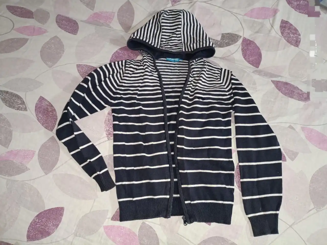 Кофта на молнии размер 134 см