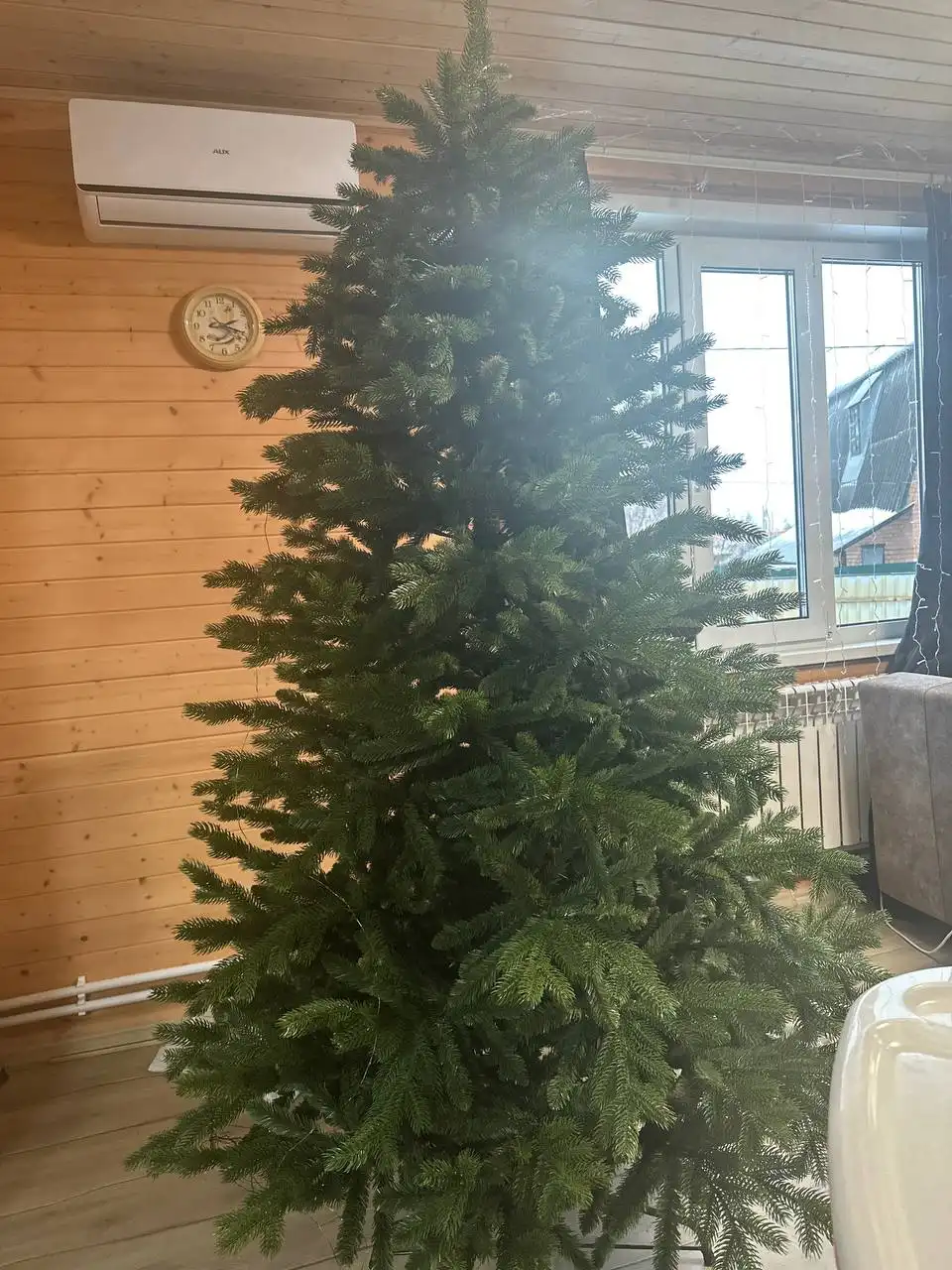 Продажа искусственной елки 210 см