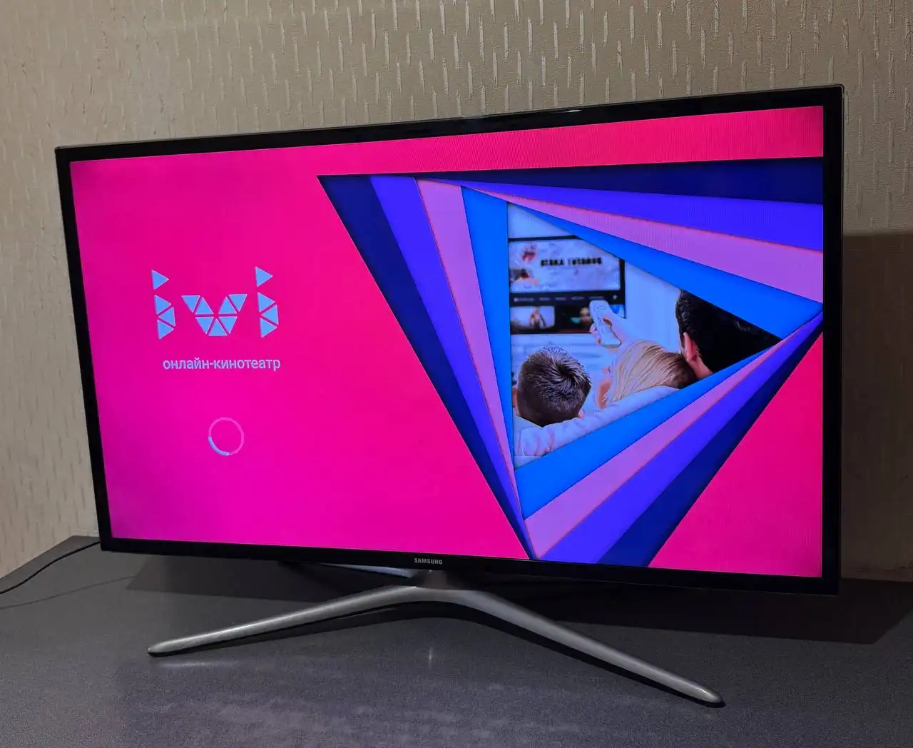 Телевизор Samsung UE40F6400AK 40" Smart TV 3D