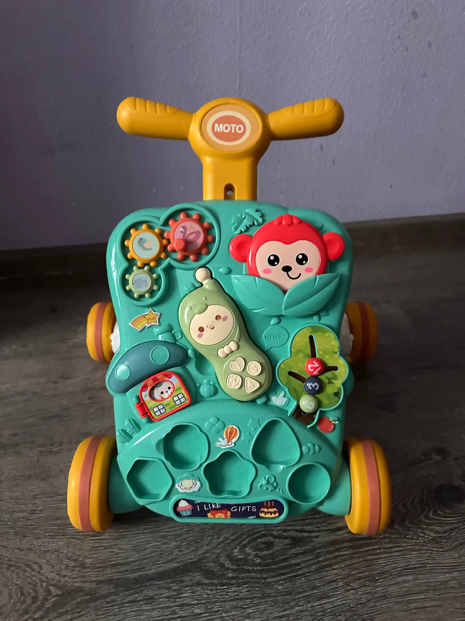 Детские товары: ходунки-каталка, сандали, платье