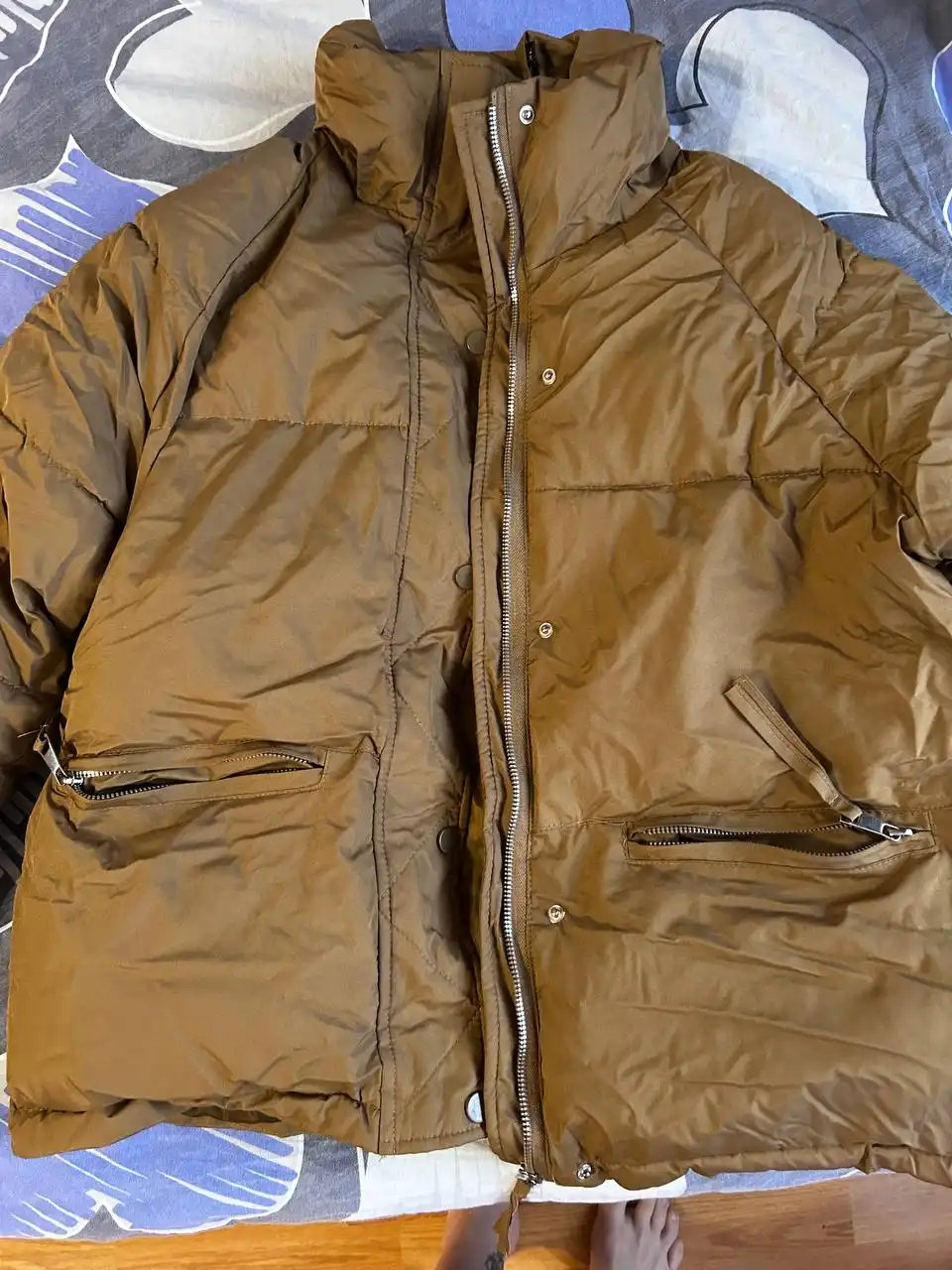 Продам теплую зимнюю куртку