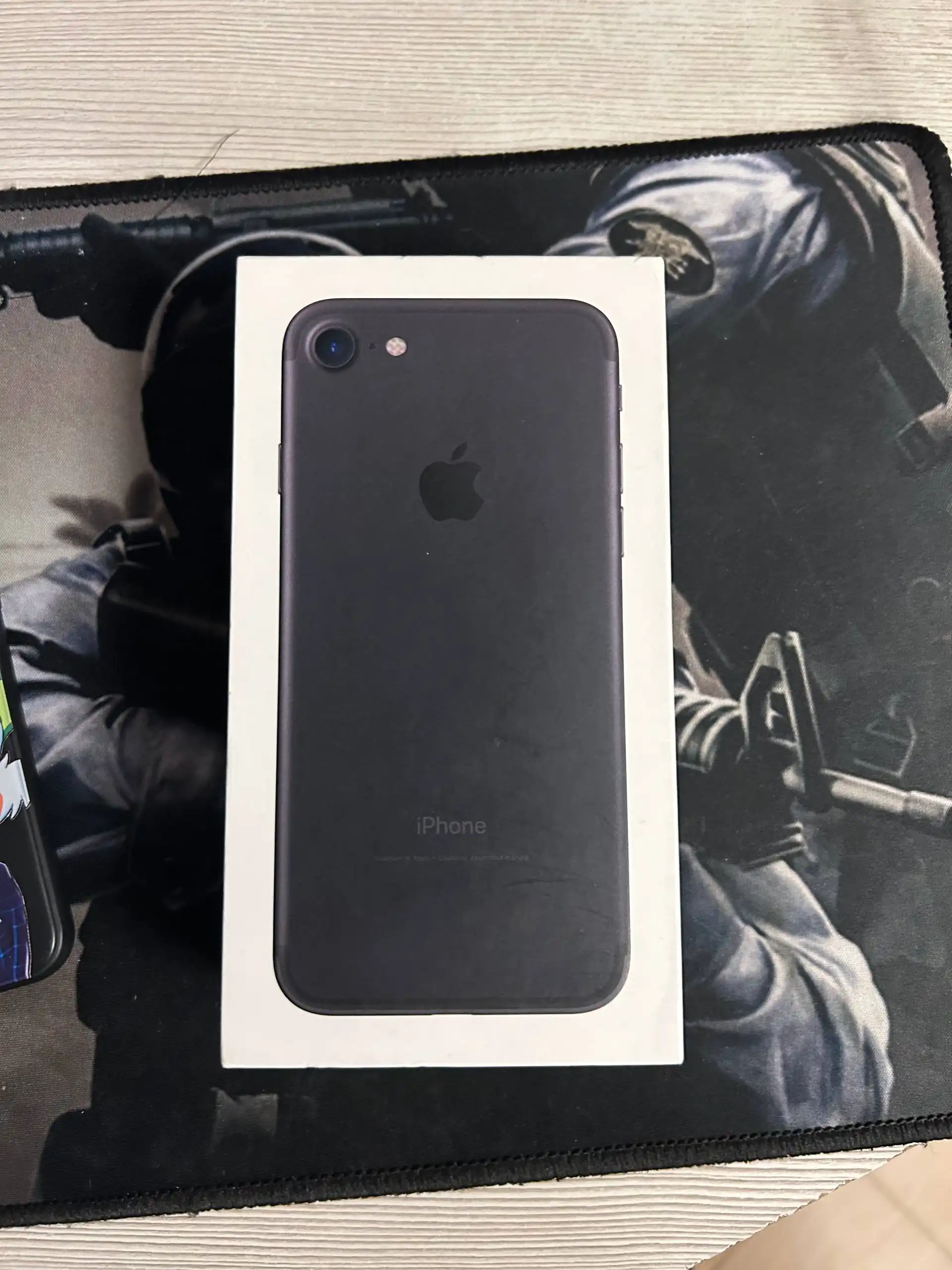 Продам айфон 7 32 гб в отличном состоянии