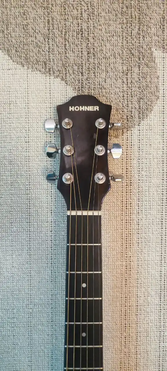 Продам гитару Мкр. Авиаторов