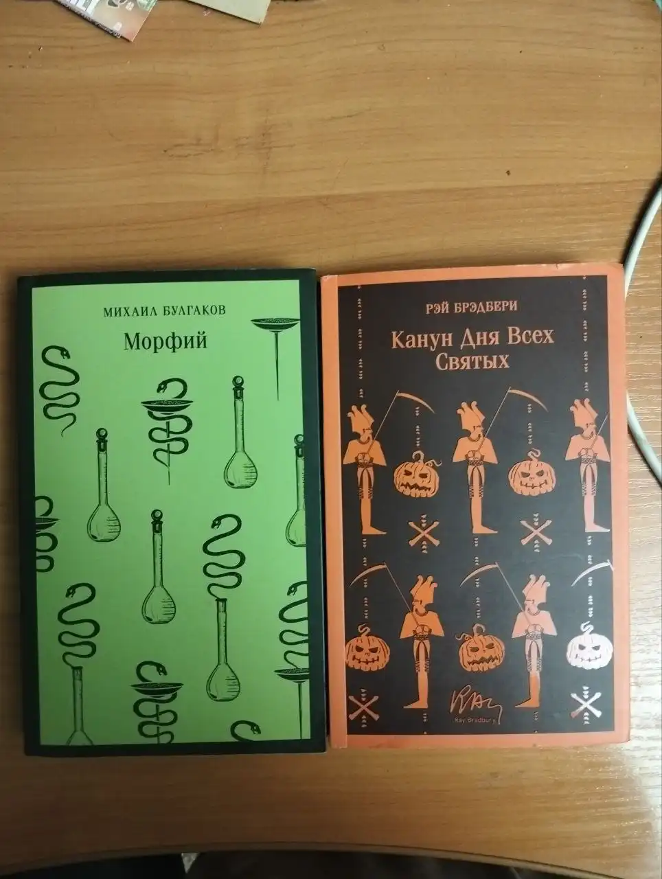 Продажа коллекционных постеров и книг