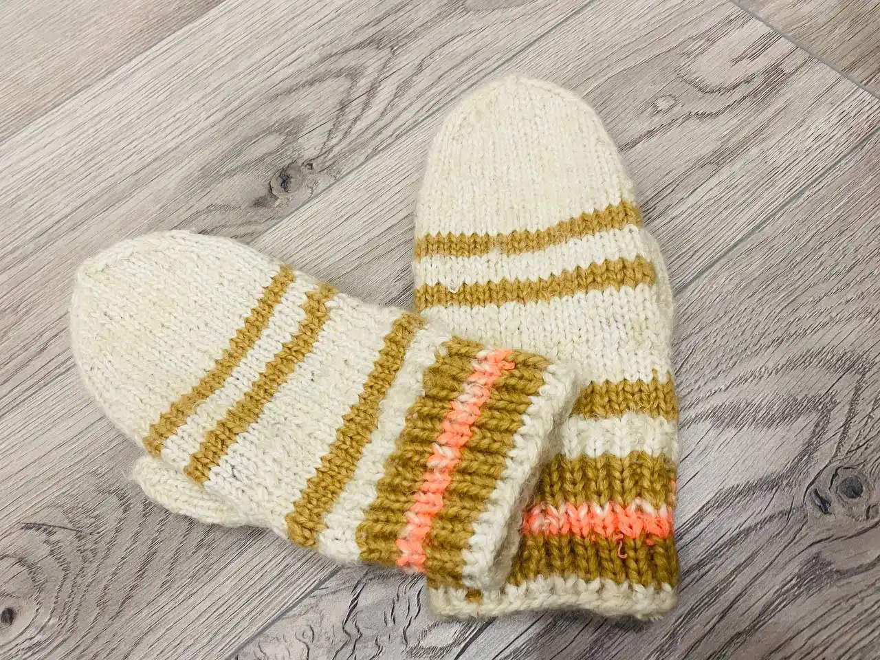 Женские варежки новые