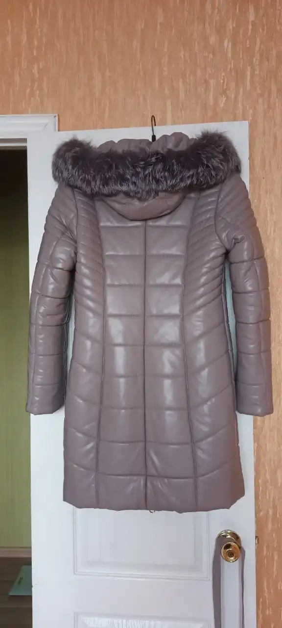 Пальто зимнее размер 44-46 из эко кожи с натуральным мехом