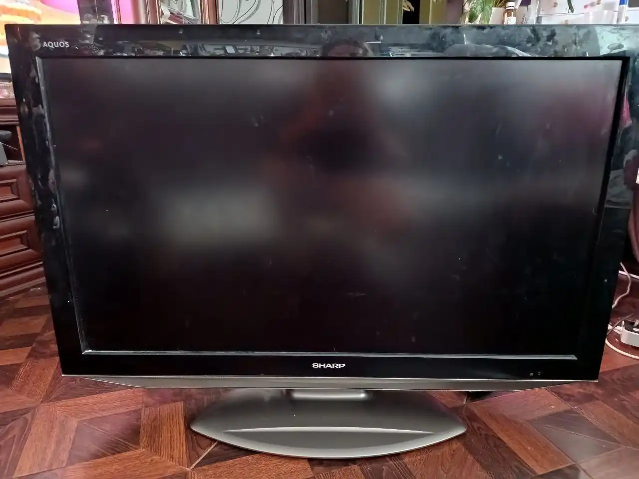 Телевизор Sharp Aquos 42" (2007-2010 г.)