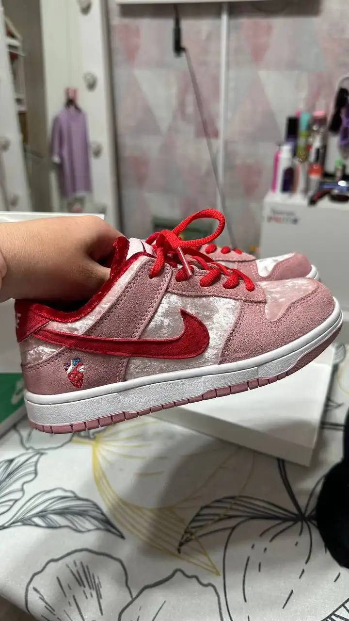 Продажа детских кроссовок 32 размера