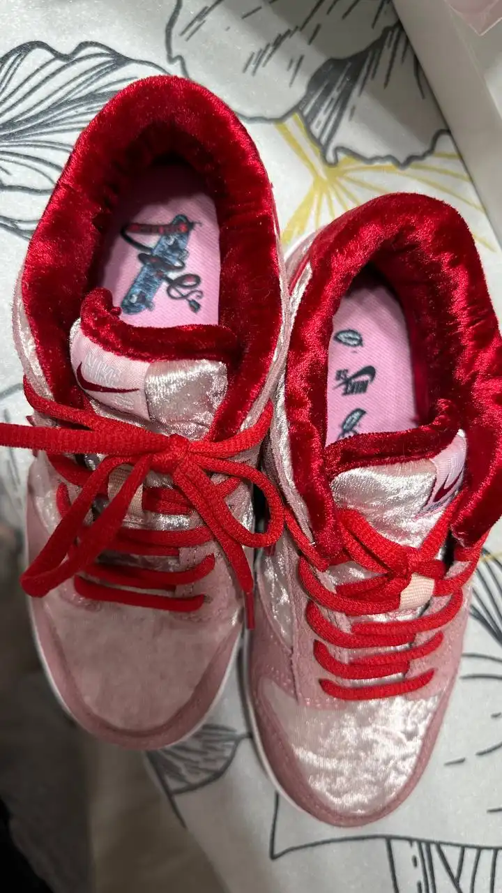 Продажа детских кроссовок 32 размера