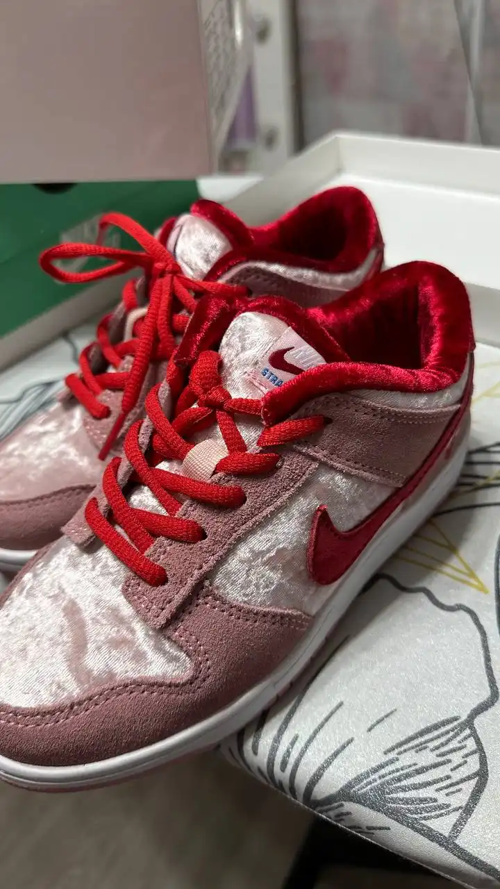 Продажа детских кроссовок 32 размера