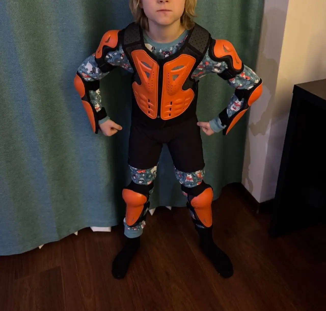 Комплект сноуборда для детей 7-12 лет с защитой - Сноубординг (Хобби и отдых) в Балашиха