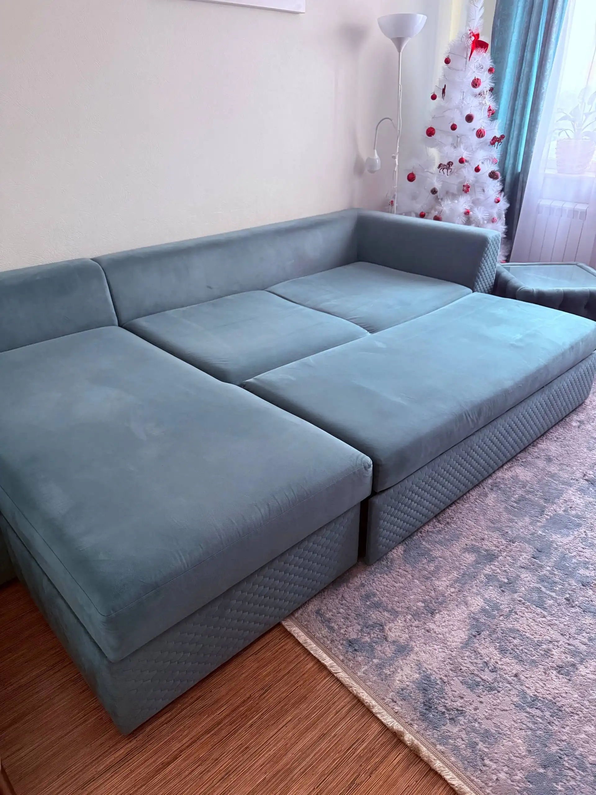 Угловой диван с пуфом-столом в бирюзовом цвете - Мебель (Барахолка) в Балашиха