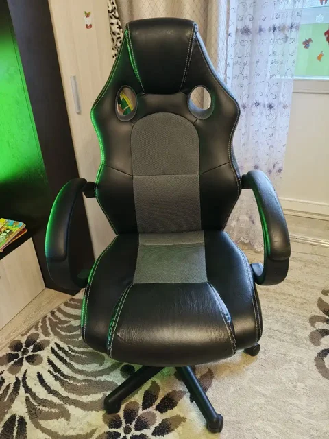 Кресло в хорошем состоянии - Кулеры для воды в Балашиха