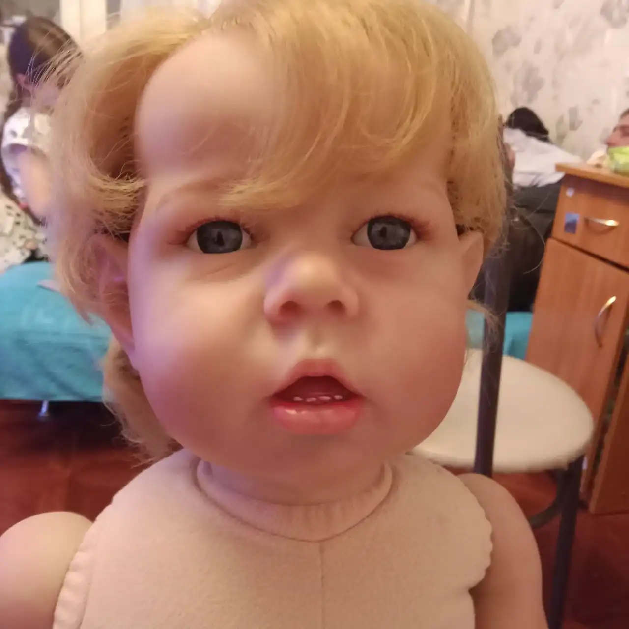 Гитара с небольшим дефектом - Музыкальные инструменты (Барахолка) в Балашиха