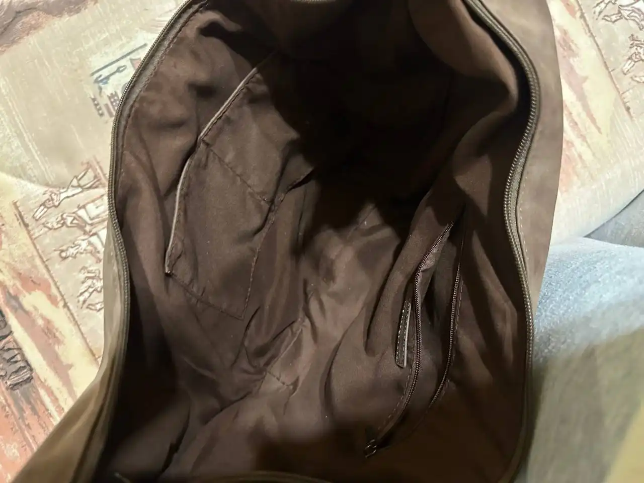 Замшевая женская сумка очень вместительная - Сумки и аксессуары (Одежда) в Балашиха