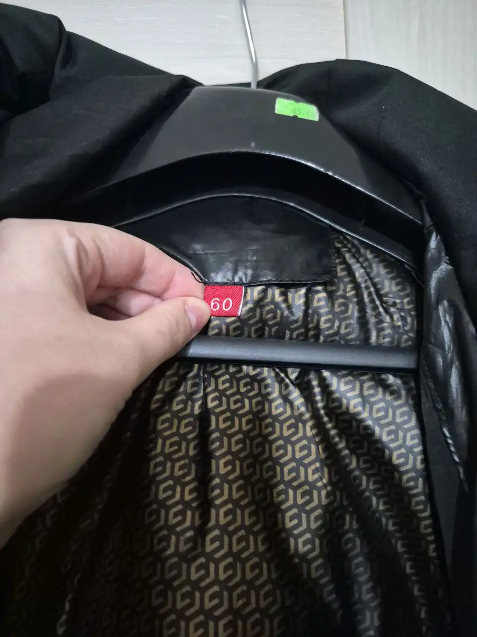 Зимний пуховик черный размер 60 - Верхняя одежда (Одежда) в Балашиха