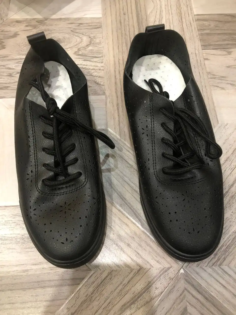 Обувь и одежда: тапочки, джемпер, кроссовки, сапожки - Обувь (Одежда) в Балашиха