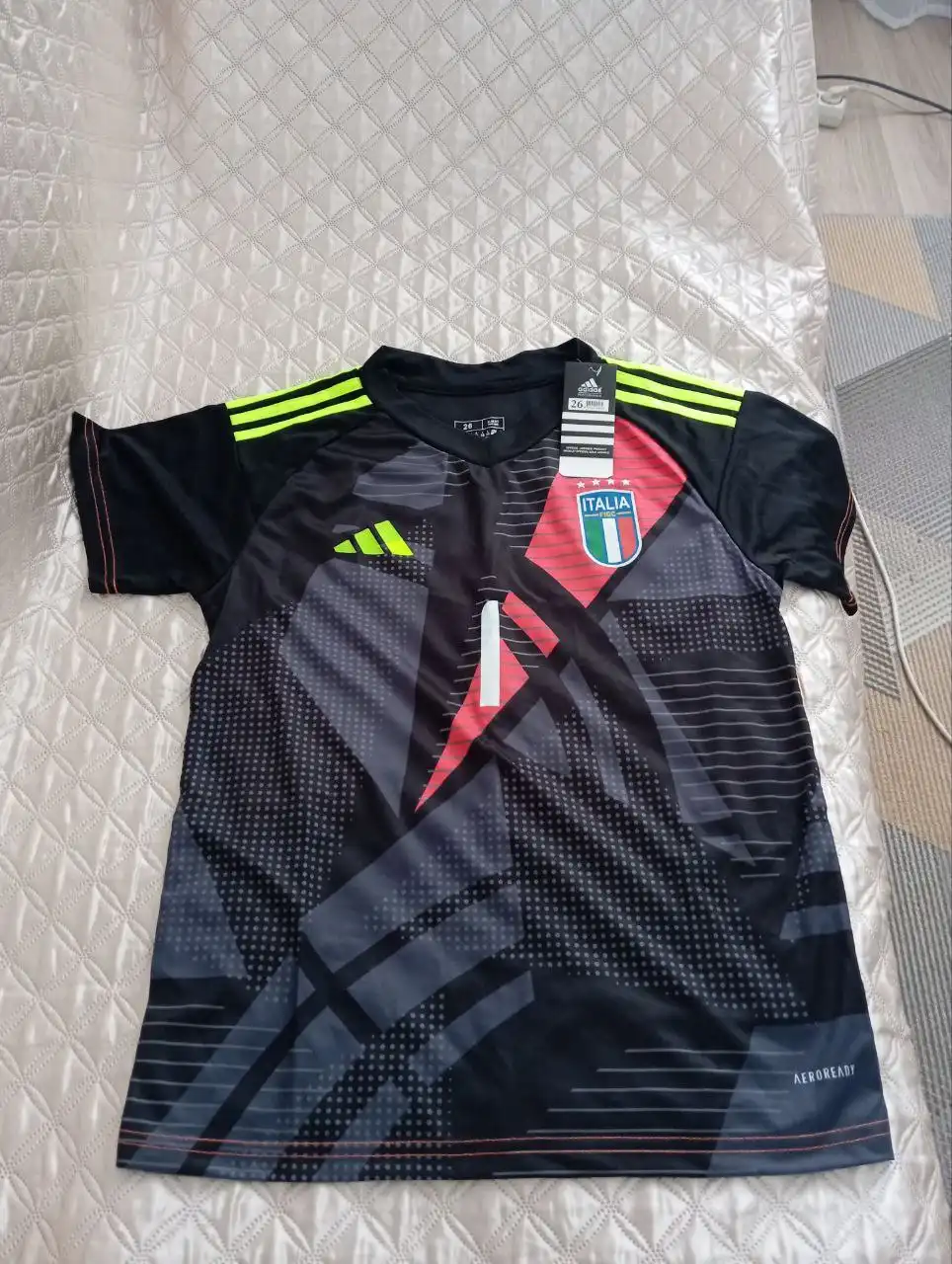 Футбольная форма для мальчика размер 26 - Спортивная одежда (Одежда) в Балашиха