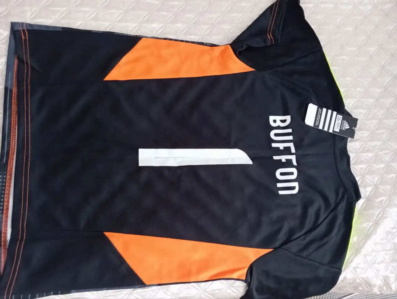 Футбольная форма для мальчика размер 26 - Спортивная одежда (Одежда) в Балашиха