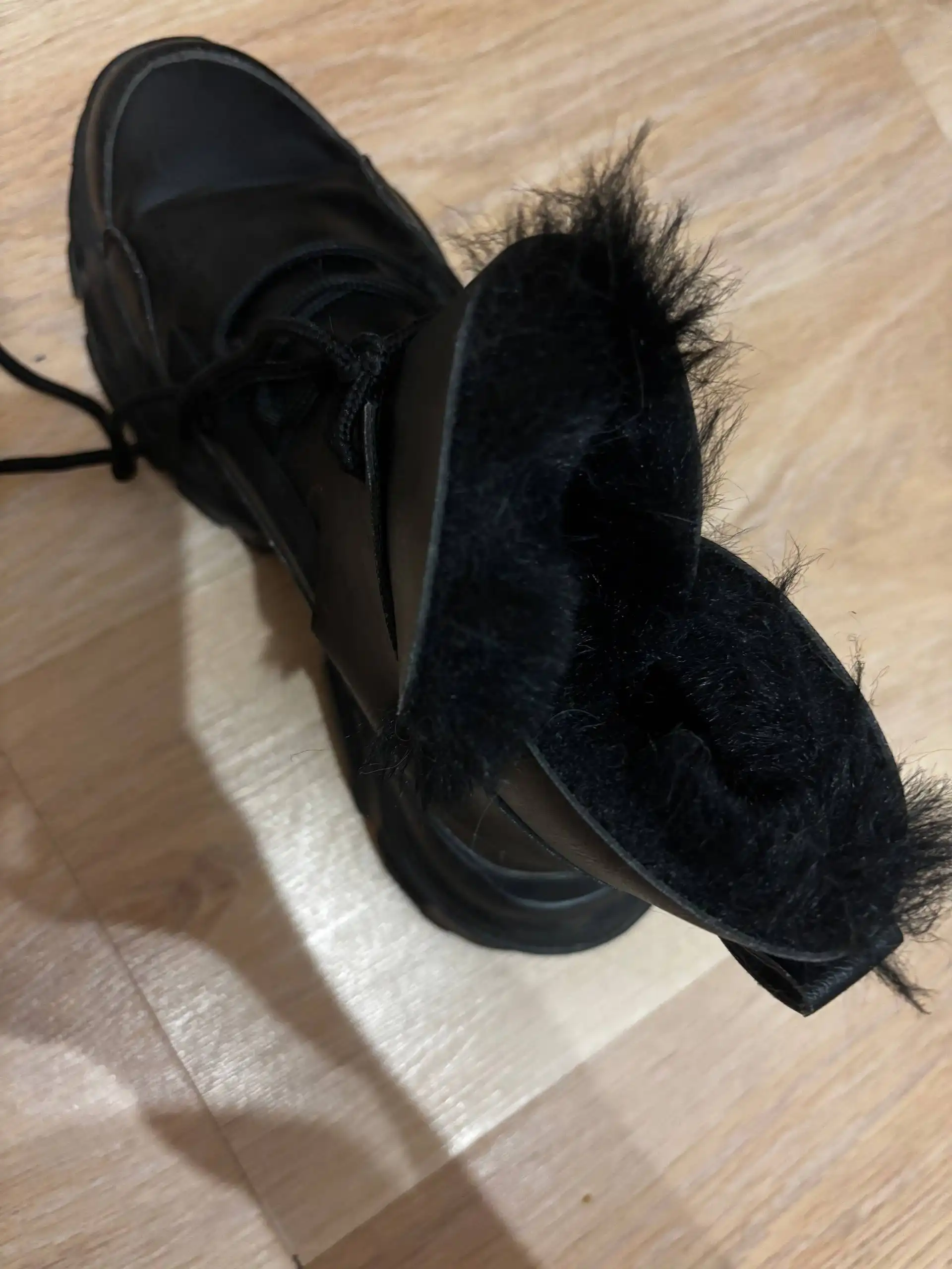 Женские зимние кожаные кроссовки размер 39 - Обувь (Одежда) в Балашиха