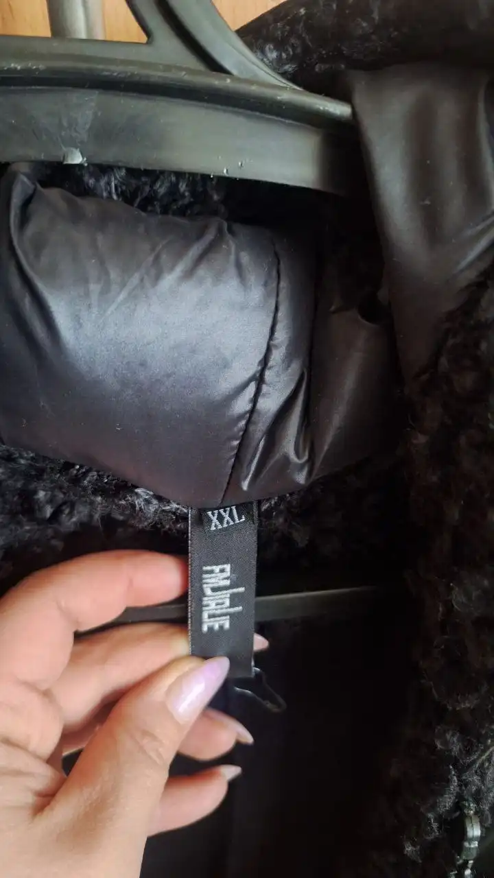 Жилет женский утепленный из эко кожи с вставкой барашек - Верхняя одежда (Одежда) в Балашиха