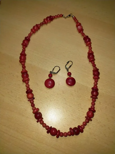 Бусы и серьги под красный корал - Барахолка в Балашиха