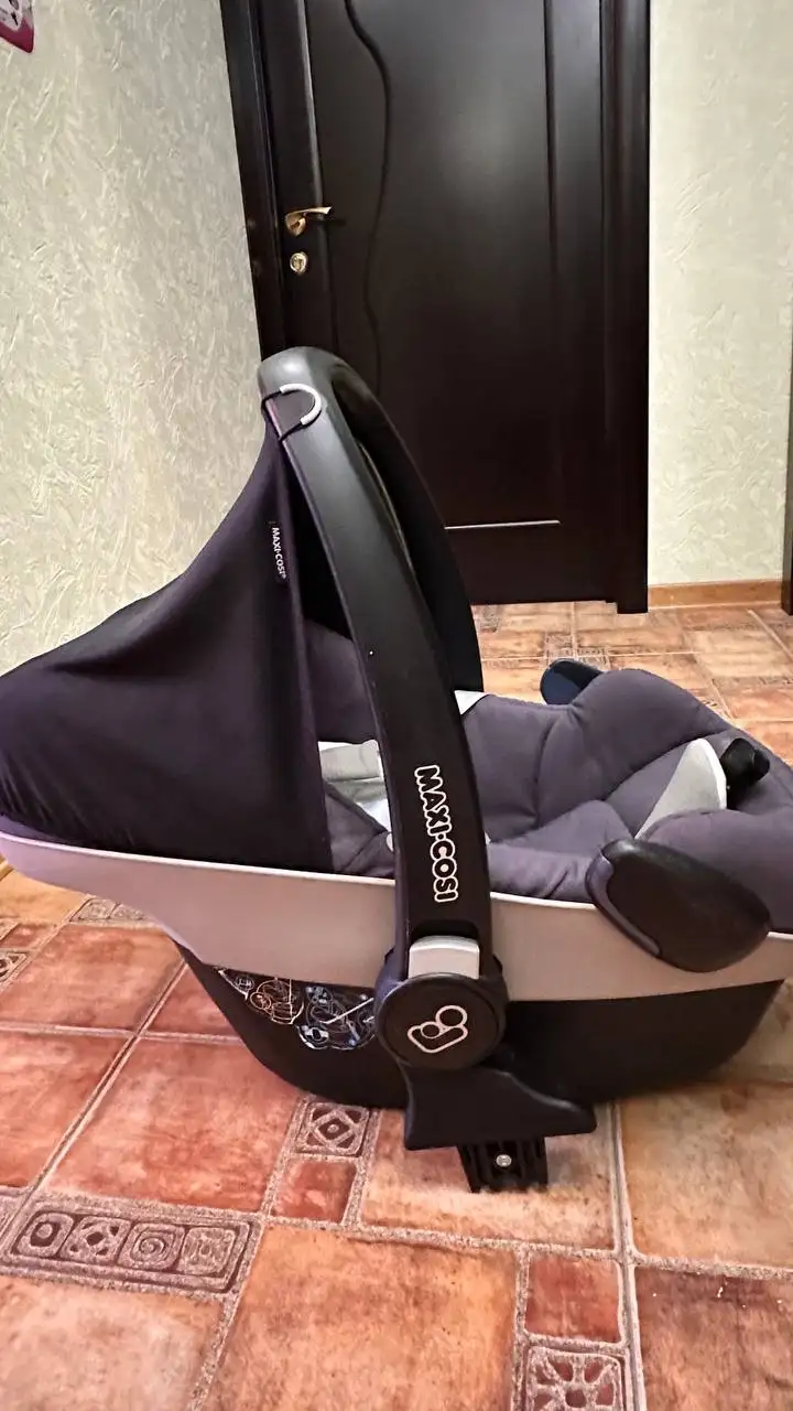 Продам автолюльку с адаптерами под коляску Тутис - Автолюльки (Товары для детей) в Балашиха