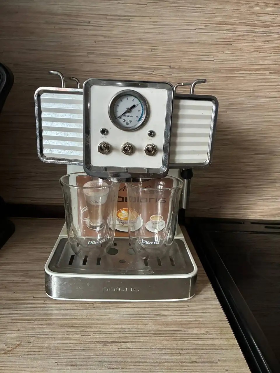 Кофеварка Поларис 1538Е в стиле ретро - Кофеварки (Барахолка) в Балашиха