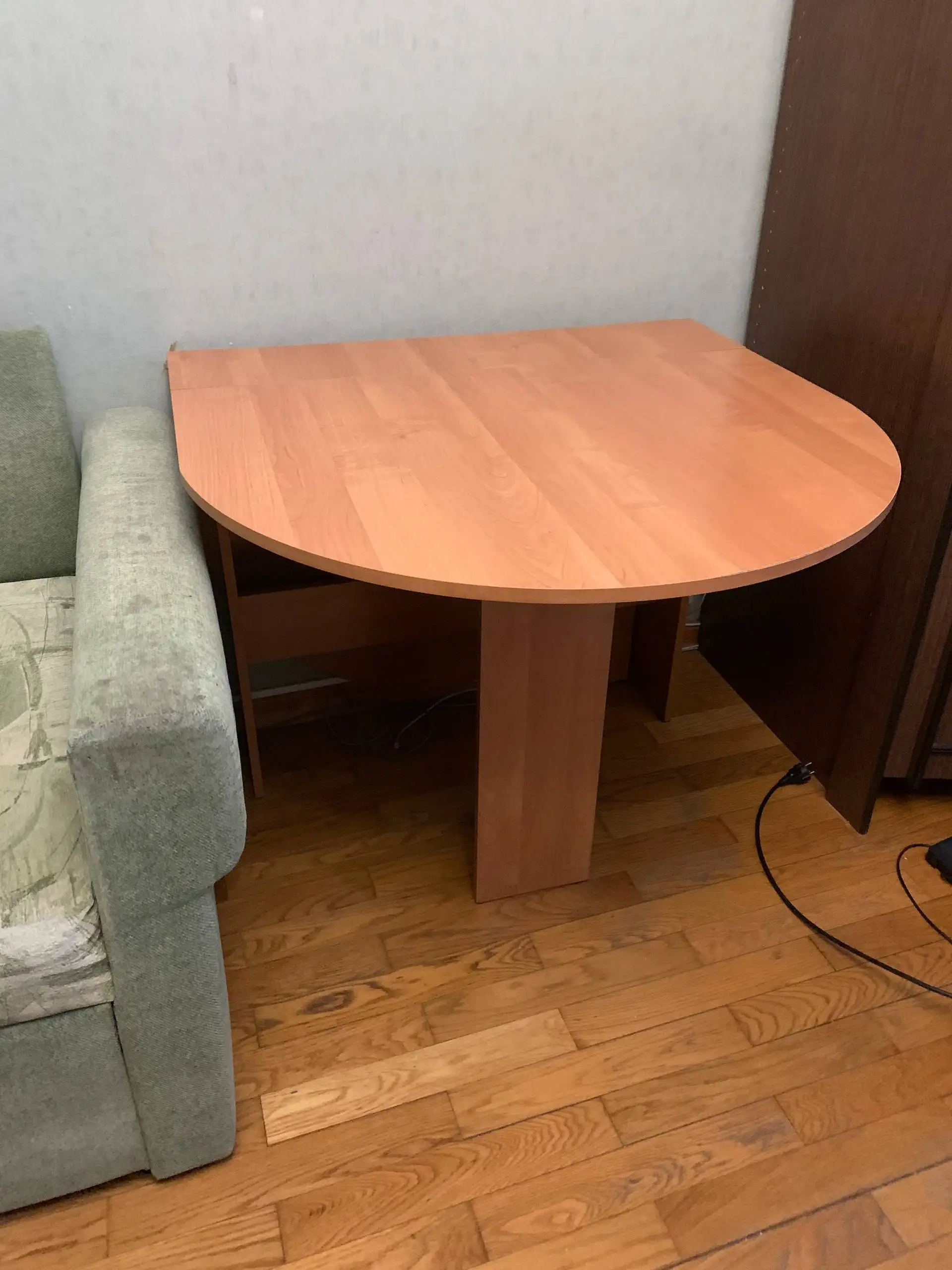 Стол складной книжка двухстворчатый - Барахолка в Балашиха