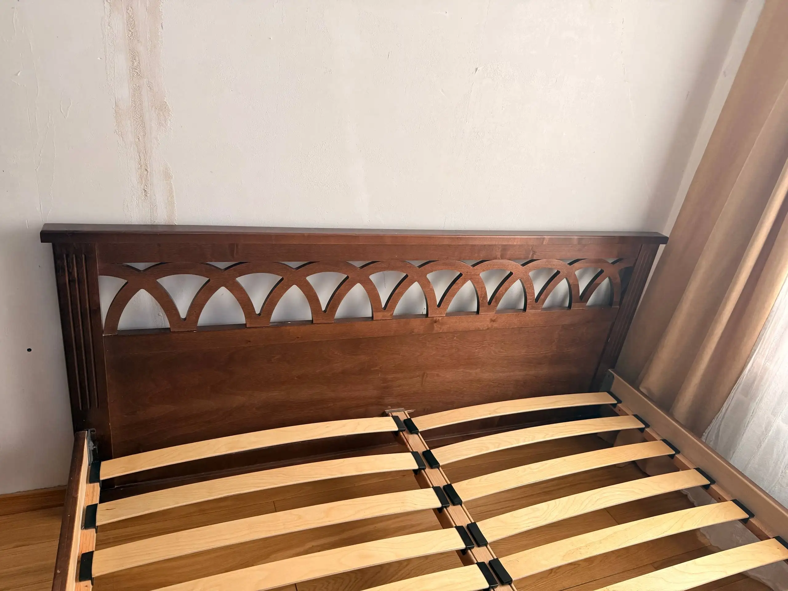 Продам каркас кровати из массива березы 180х200 - Мебель (Барахолка) в Балашиха