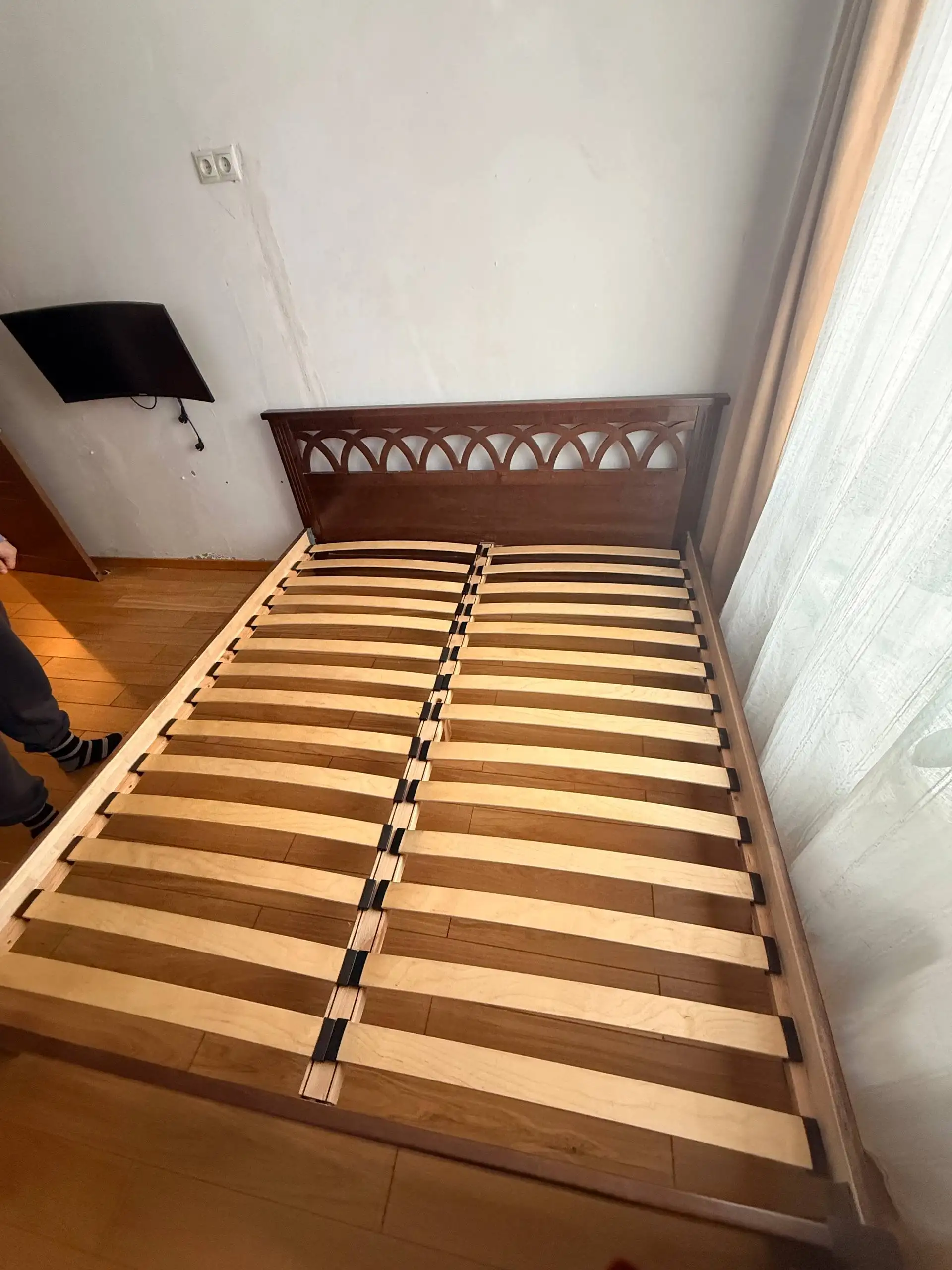 Продам каркас кровати из массива березы 180х200 - Мебель (Барахолка) в Балашиха