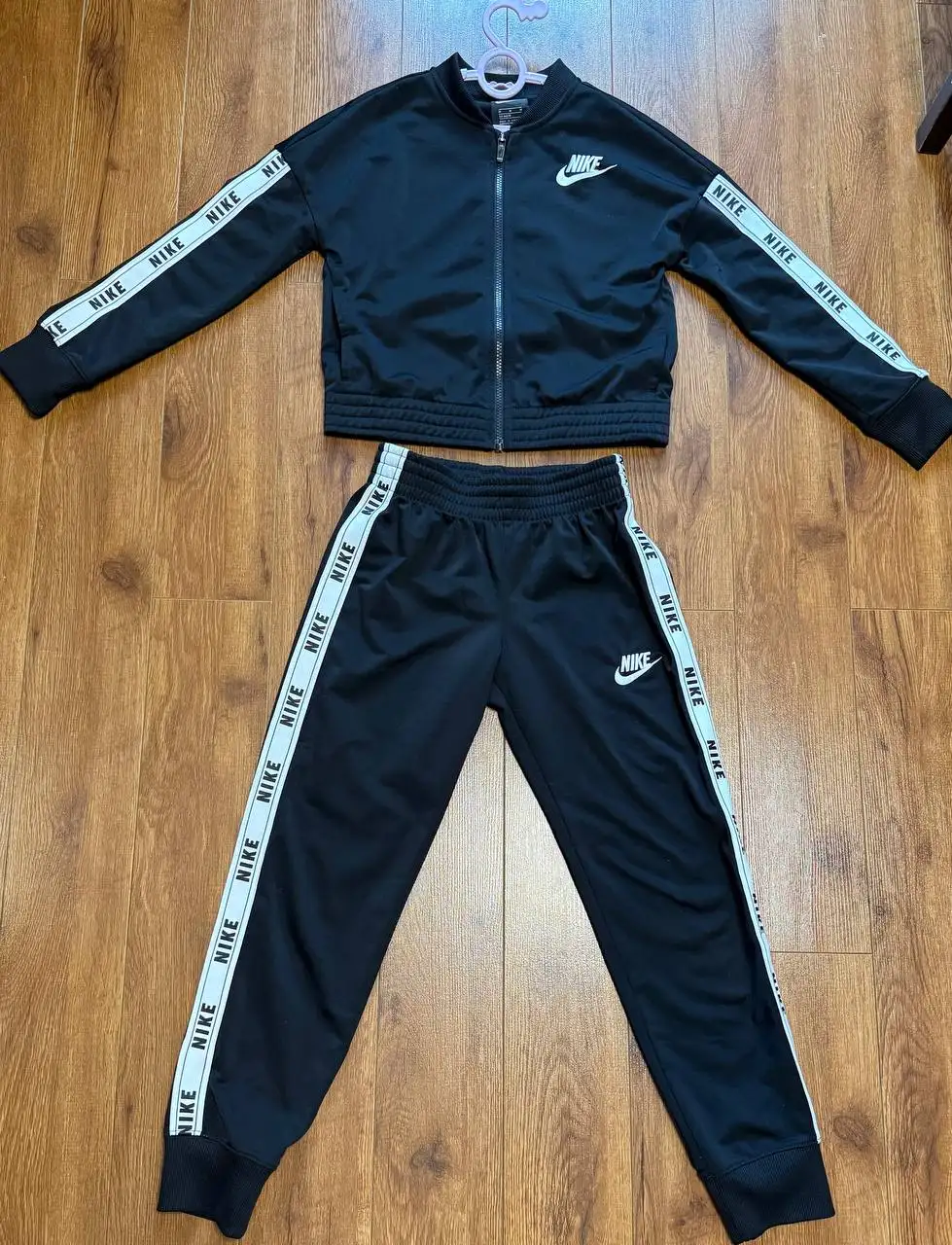 Костюм Nike б/у 137-146 - Спортивная одежда (Одежда) в Балашиха