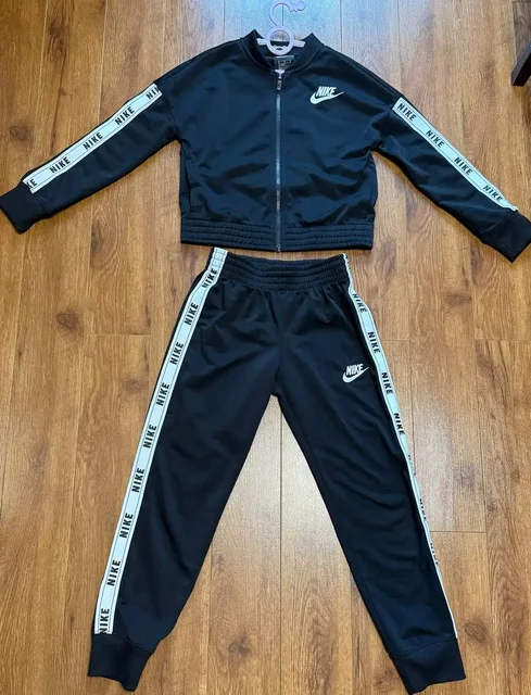 Костюм Nike б/у 137-146 - частное объявление в Балашиха