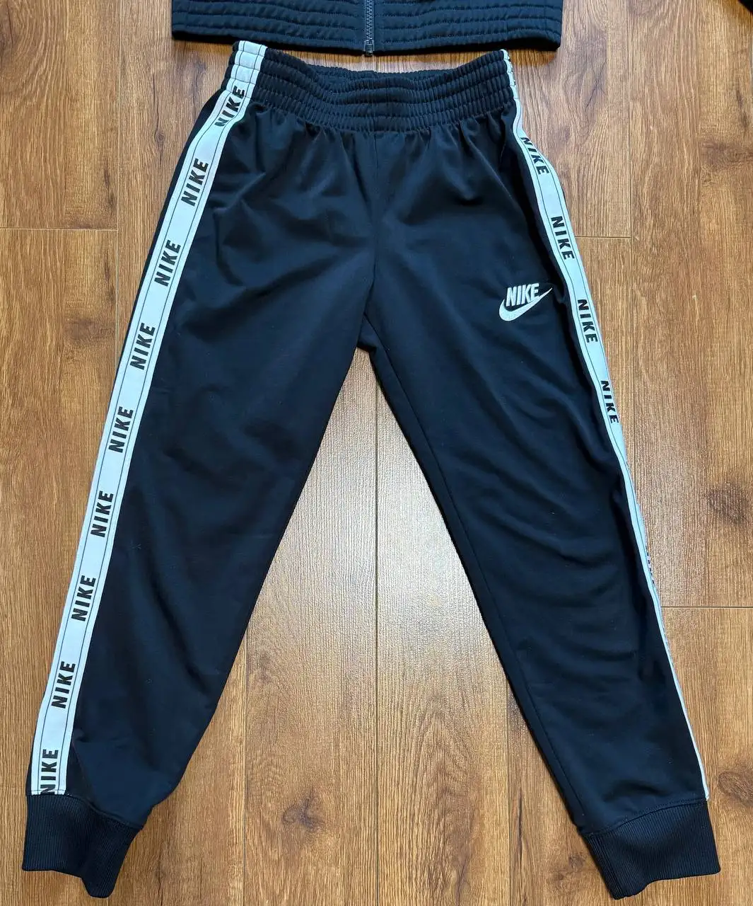 Костюм Nike б/у 137-146 - Спортивная одежда (Одежда) в Балашиха