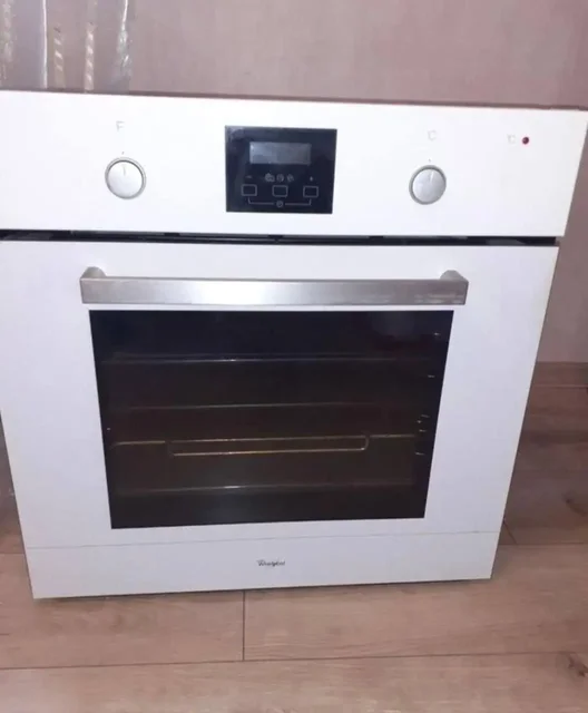 Электрический духовой шкаф Whirlpool в хорошем состоянии - Климатическая техника в Балашиха