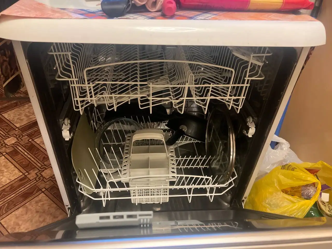 Посудомоечная машина Аристон в хорошем состоянии - Бытовая техника (Для дома и дачи) в Балашиха