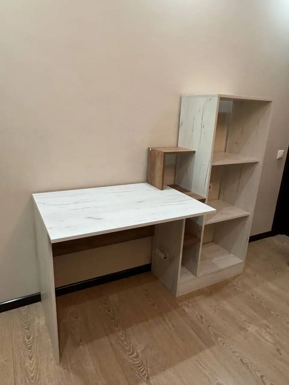 Продам письменный стол со стеллажом - Мебель (Для дома и дачи) в Балашиха
