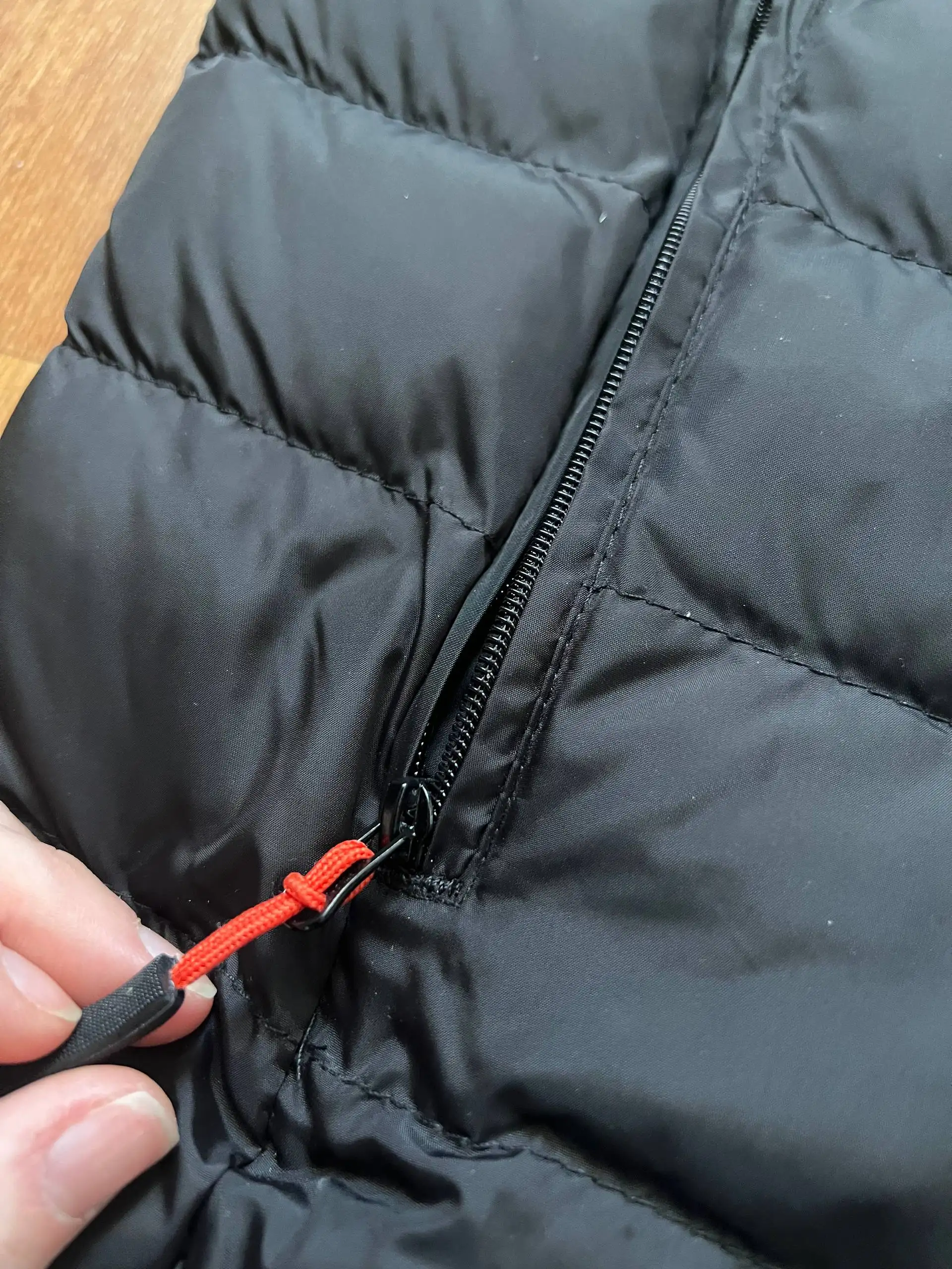 Мужской демисезонный жилет - Мужская одежда (Одежда) в Балашиха