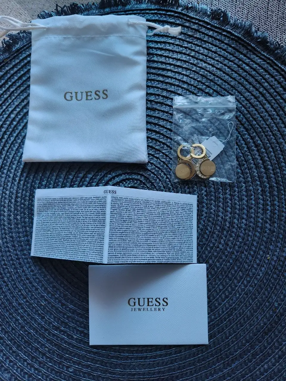Серьги Guess оригинал - Бижутерия/Аксессуары (Одежда) в Балашиха