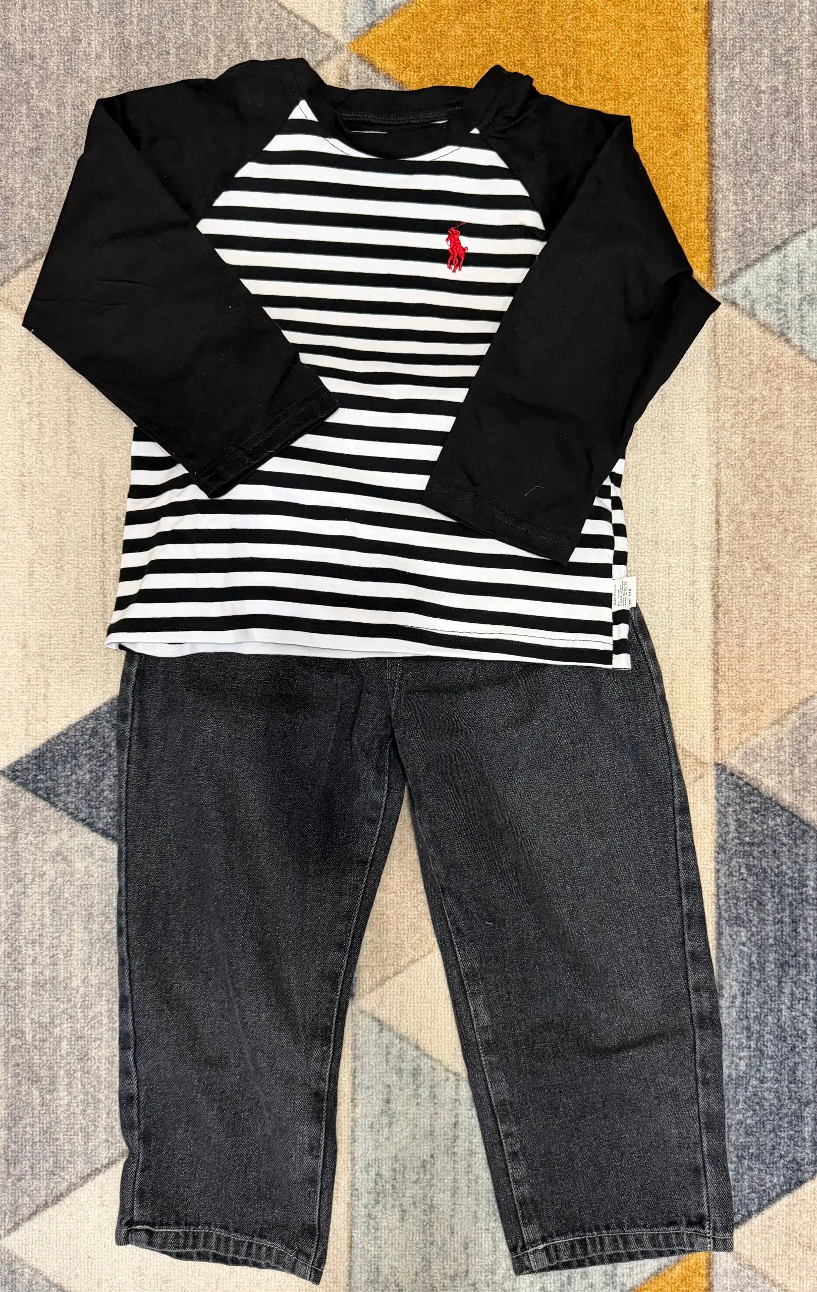 Новые джинсы 110 размера - Джинсы (Одежда) в Балашиха