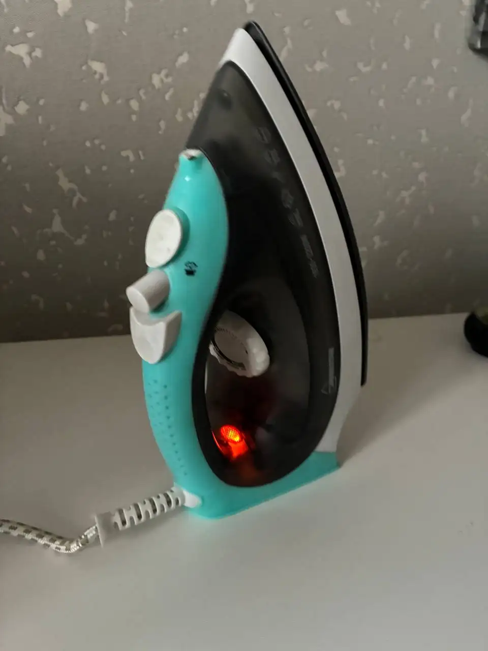 Отдам рабочий утюг - Барахолка в Балашиха