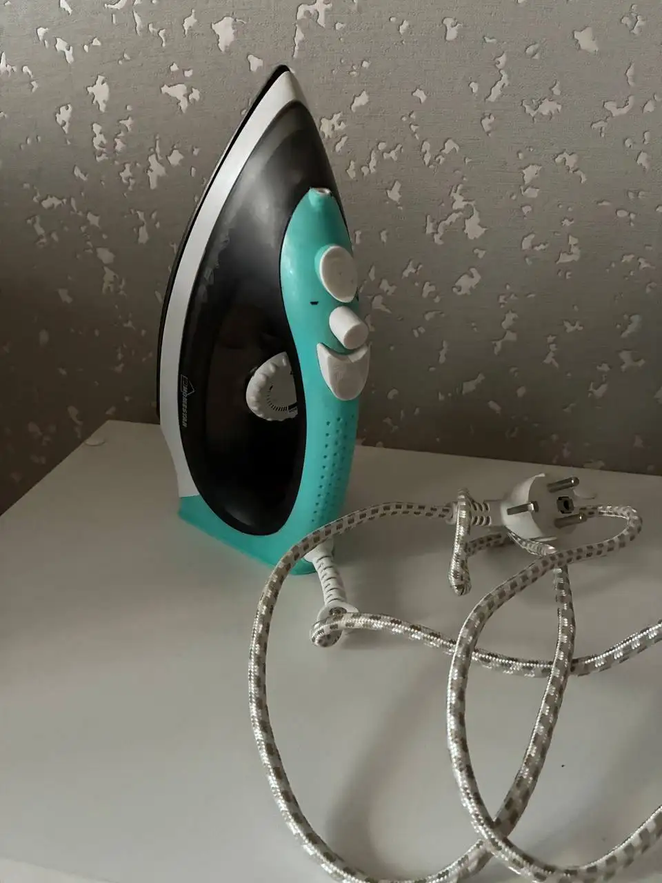 Отдам рабочий утюг - Барахолка в Балашиха